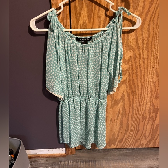 Forever 21 Tops - Women’s top